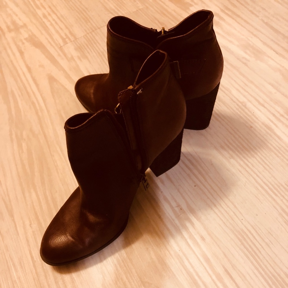 Libby Edelman burgundy bootie